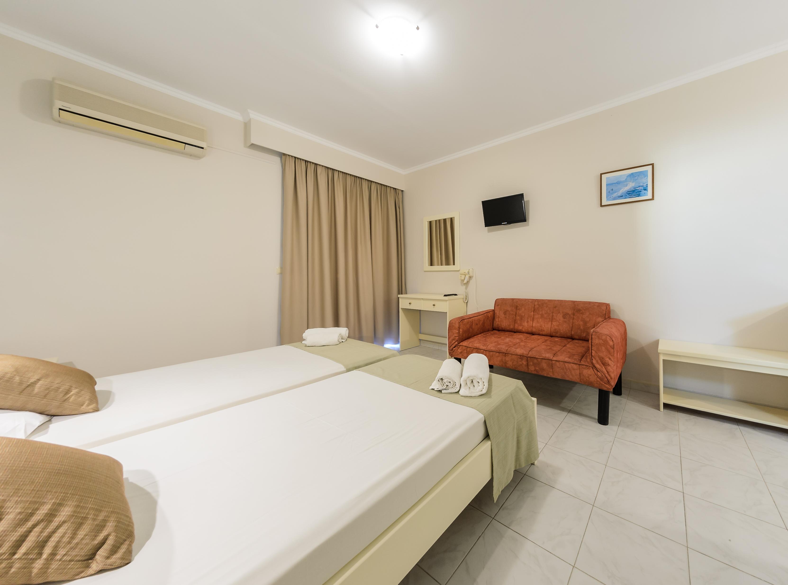 คาราส โฮเต็ล Hotel ลากานาส ภายนอก รูปภาพ